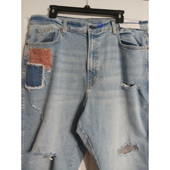 NWT Women's/Jr Girls Arizona High Rise Destructed Mom Jeans Size 23 - Picture 2 of 5